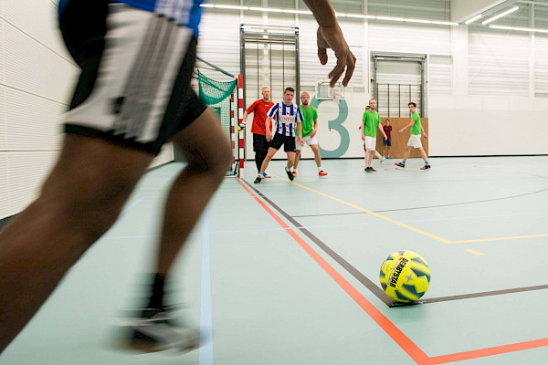 Zaalvoetbal bij Sportcentrum VU