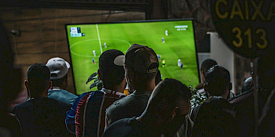 Voetbal kijken in het Sportcafe